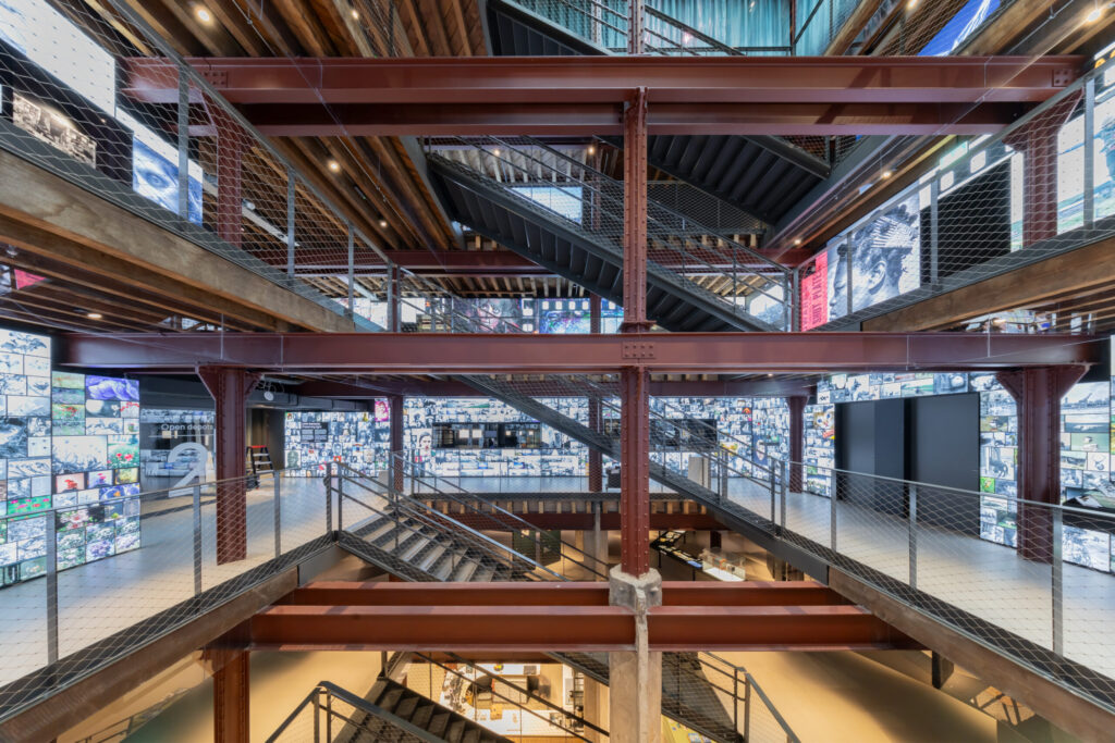 Nederlands-Fotomuseum-Vide-Atrium-Liggend-Landscape-©-Iwa-scaled